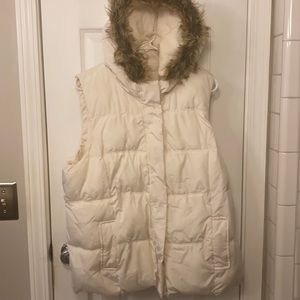 Old Navy XL cream vest with hood